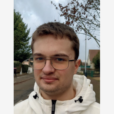image_Journaliste en formation propose cours/soutien scolaire/aide aux devoirs