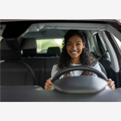 image_moniteur monitrice de conduite auto ecole
