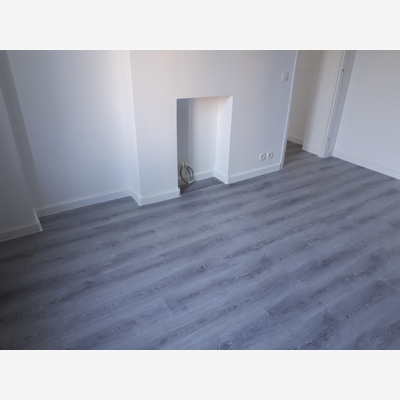 image_POSEUR DE SOLS SOUPLES TYPE PVC CLIPSABLES / Peinture Travaux