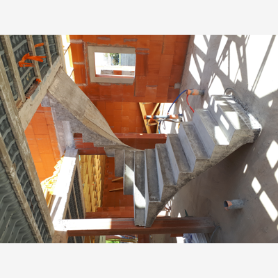 image_Je recherche une aide pour la réalisation d'escaliers en béton
