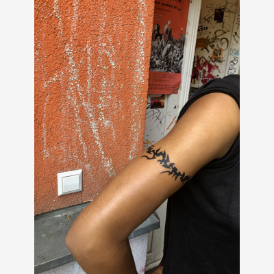 image_Recherche salon ou collectif pour être apprenti tatoueuse