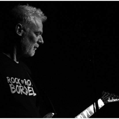 image_Donne cours de guitare et de basse
