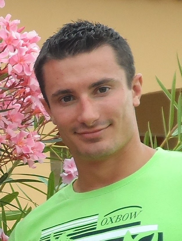 image_Jeune homme se propose pour monter vos meubles.