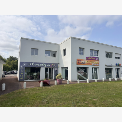 image_Espace de 3 bureaux disponible