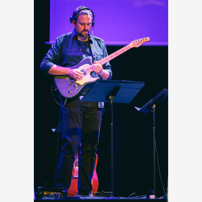 image_Cours de guitare et chant, professeur sympa et expérimenté, tous styles, sur Loches ou en webcam
