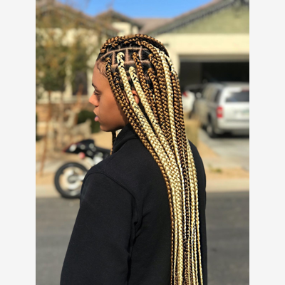 image_Tresse et soins des cheveux afro et bouclé à domicile