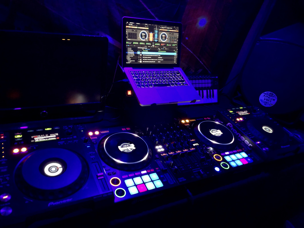 image_Formation deejayng
