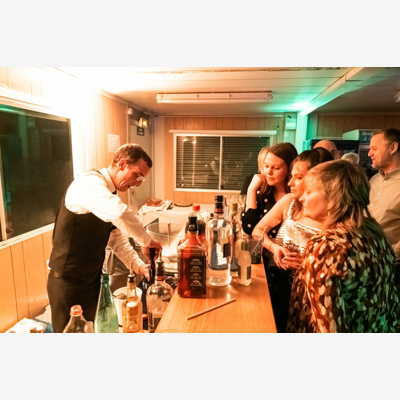 image_Barman pro. pour vos soirées privées , Anniversaires,Barbecue,Mariage...