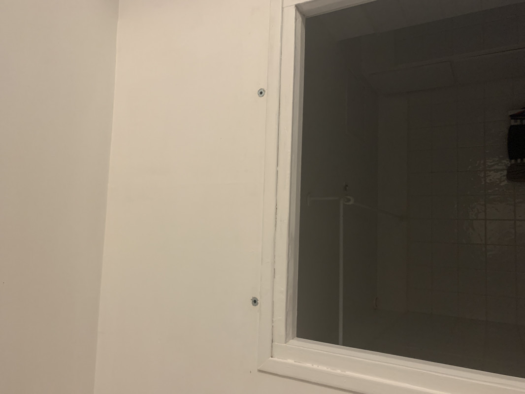 image_Poser une porte coulissante de salle de bain