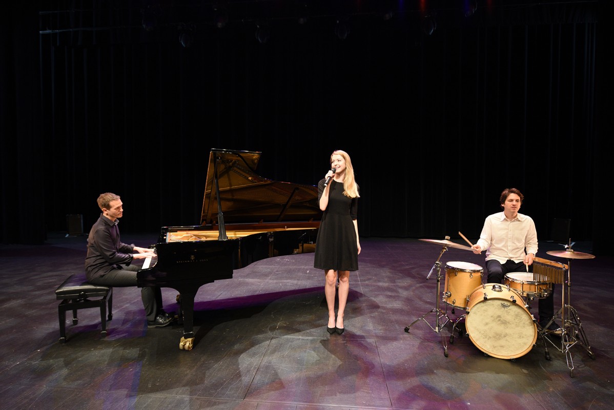 image_Chanteuse et musiciens • cockail vin d'honneur • BLOIS 41