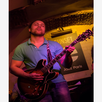image_Pro donne cours de guitare et de ukulélé pour 25€