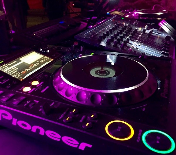 Dj A Angers Annonces Et Offres D Emploi