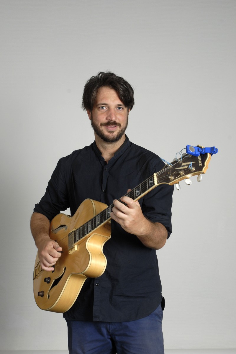 image_cours de guitare à domicile