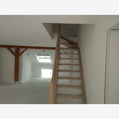 image_Peintre au pistolet pour maison neuve