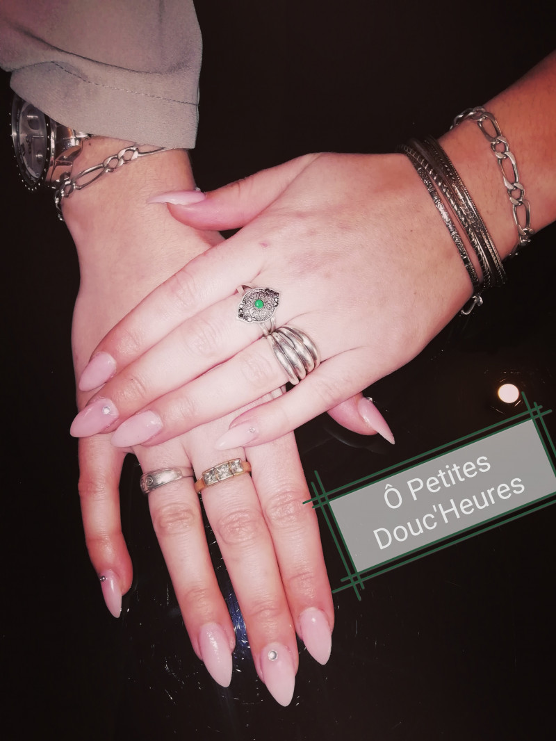 image_Ô Petites Douc'Heures _ Prothésiste Ongulaire à domicile
