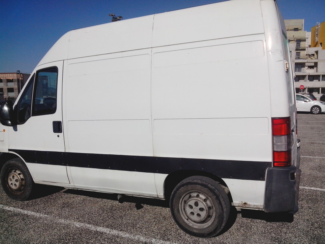 image_LOUE CAMION BOXER PEUGEOT 9 M3 AVEC CHAUFFEUR