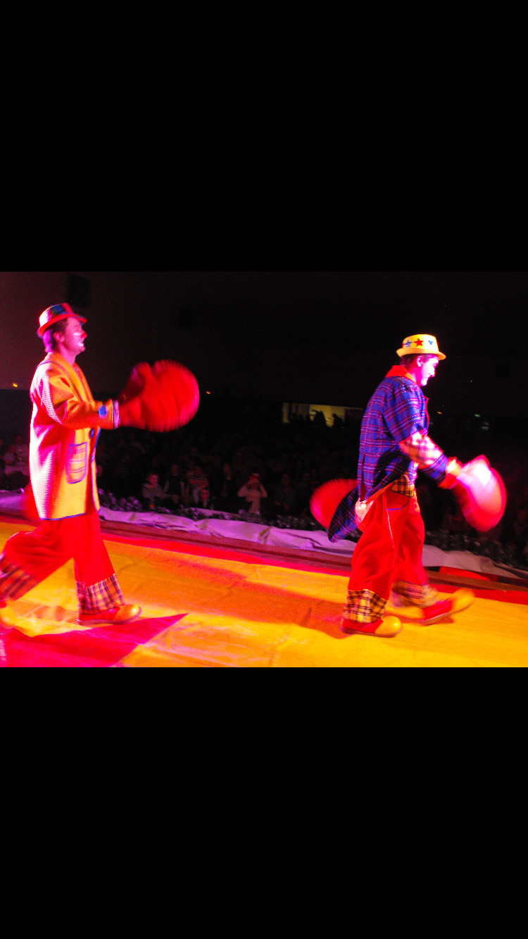 image_Spectacle animation cirque cabaret clowns magie noël enfant