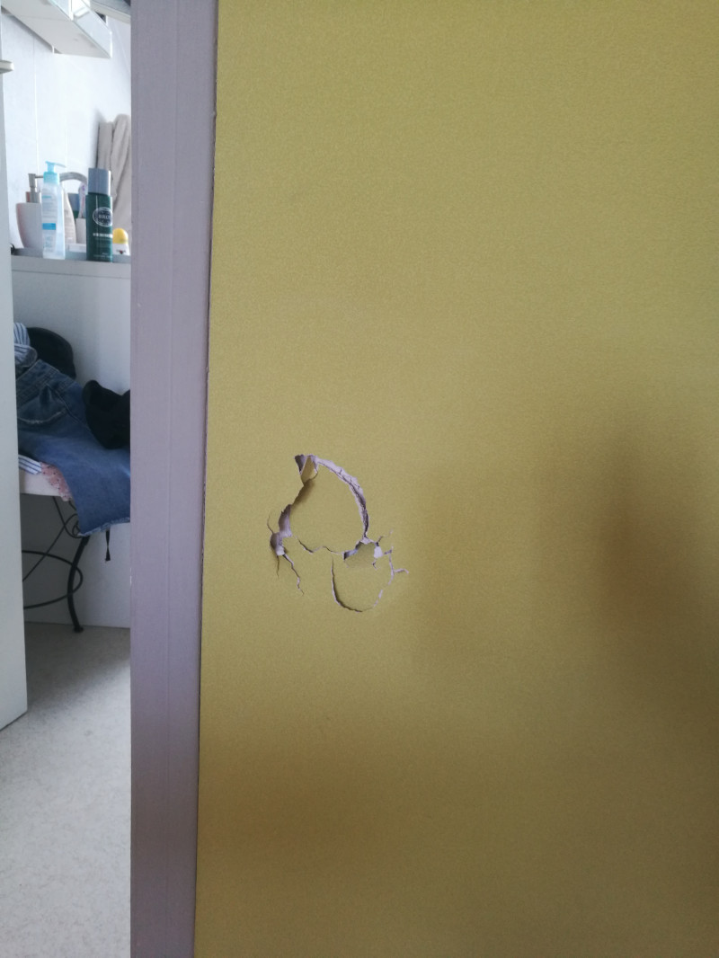 image_Trou dans mur