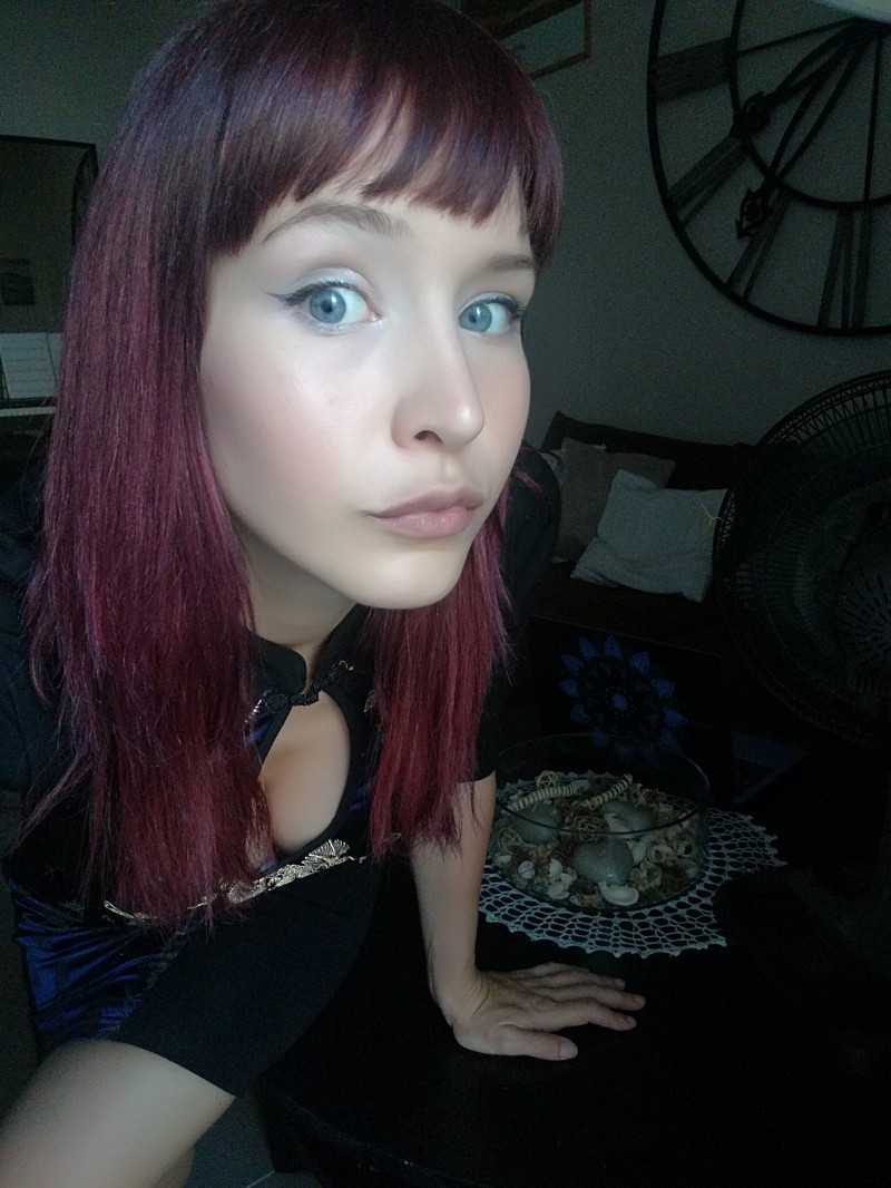 image_Modèle Féminin pour maquillage professionnel
