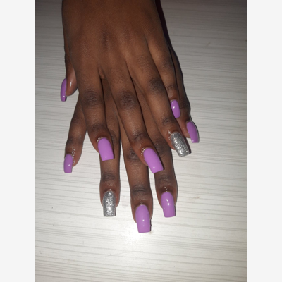 image_Pose d'ongles en gel et porcelaine