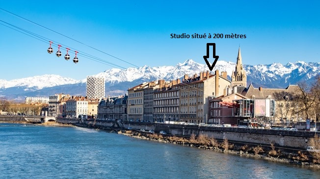 image_Studio hypercentre, Parking gratuit, loué en exclusivité